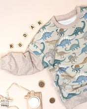 Load image into Gallery viewer, Sweater Dinos blau/beige
