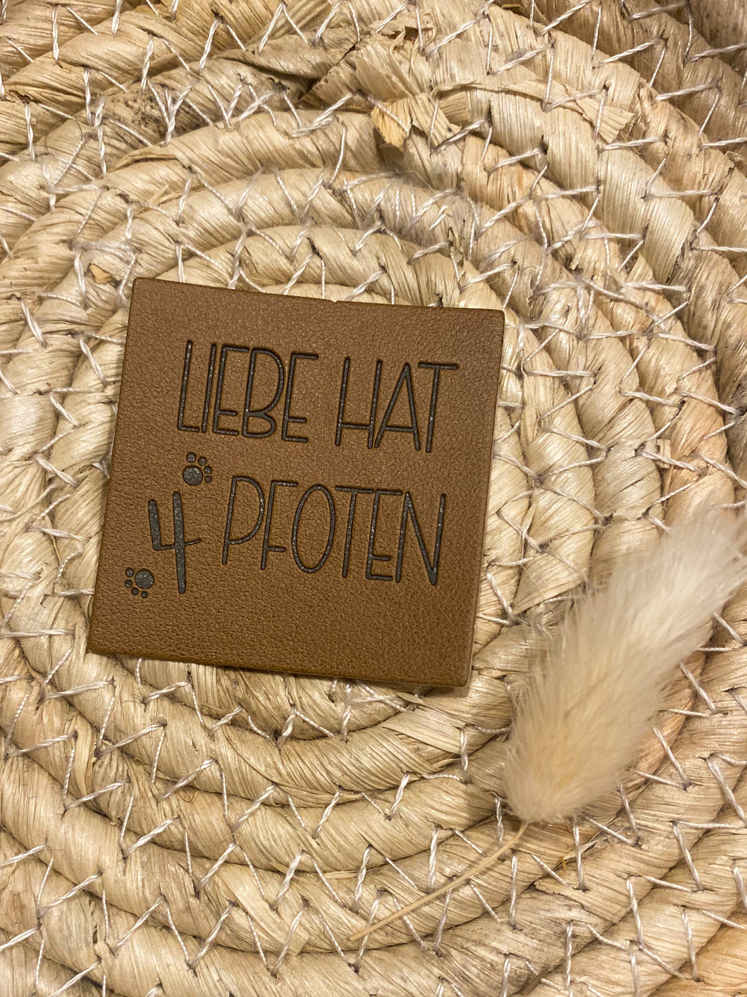 Liebe hat 4 Pfoten - Kunstleder Label